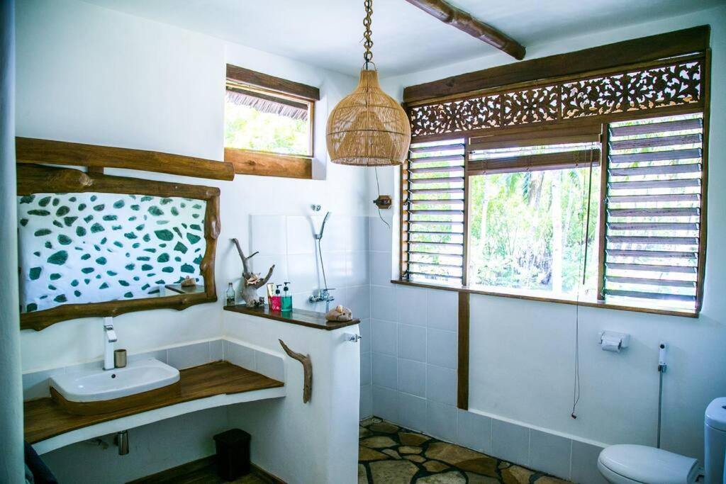 Beach-Front Sumbawa Surf House Lemonga Dış mekan fotoğraf