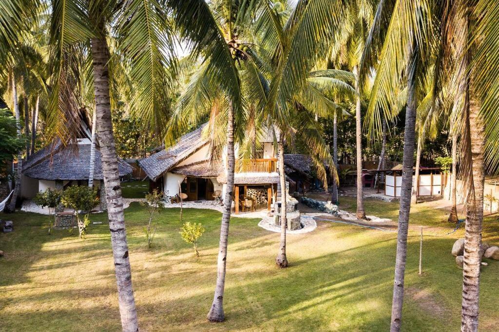 Beach-Front Sumbawa Surf House Lemonga Dış mekan fotoğraf