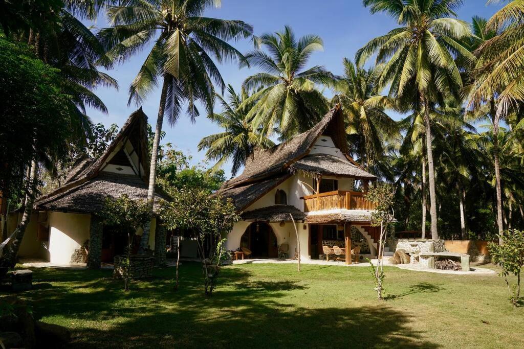 Beach-Front Sumbawa Surf House Lemonga Dış mekan fotoğraf